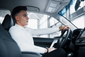 Autos para jóvenes profesionales en Ecuador en Comercial Hidrobo.