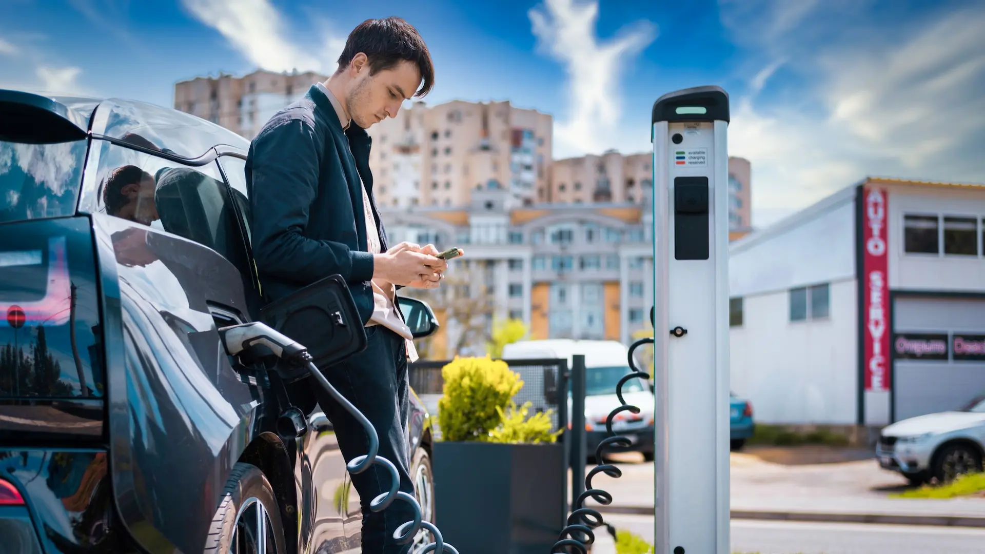 movilidad sostenible en Ecuador autos eléctricos