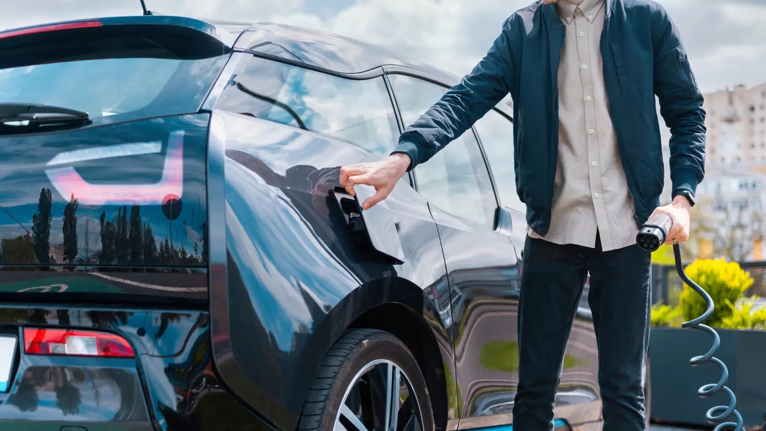 Diferencias entre PHEV HEV REEV y EV